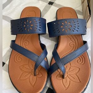 *NIB* b.o.c. Edessa Sandals, Navy, 10